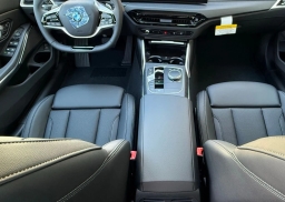 BMW 3 Series 330i NA Sedan 2026