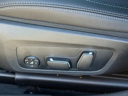 BMW 3 Series 330i NA Sedan 2026