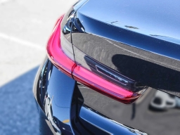 BMW 3 Series 330i NA Sedan 2026