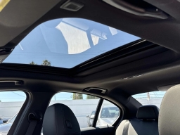 BMW 3 Series 330i NA Sedan 2026