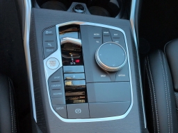 BMW 3 Series 330i NA Sedan 2026