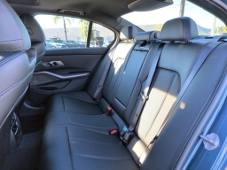 BMW 3 Series 330i NA Sedan 2026