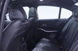 BMW 3 Series 330i NA Sedan 2026