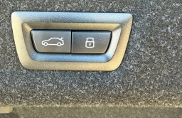 BMW 3 Series 330i NA Sedan 2026