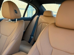 BMW 3 Series 330i NA Sedan 2026