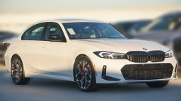BMW 3 Series 330i NA Sedan 2026