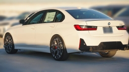 BMW 3 Series 330i NA Sedan 2026