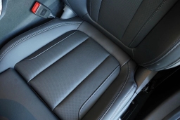 BMW 3 Series 330i NA Sedan 2026