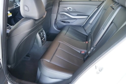 BMW 3 Series 330i NA Sedan 2026