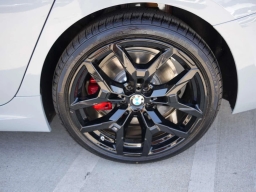 BMW 3 Series 330i NA Sedan 2026