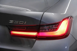 BMW 3 Series 330i NA Sedan 2026