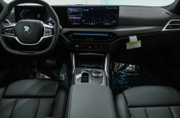 BMW 3 Series 330i NA Sedan 2026