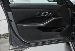 BMW 3 Series 330i NA Sedan 2026