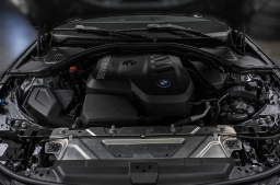 BMW 3 Series 330i NA Sedan 2026