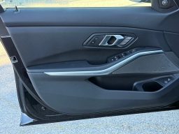 BMW 3 Series 330i NA Sedan 2026