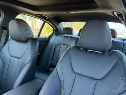 BMW 3 Series 330i NA Sedan 2026