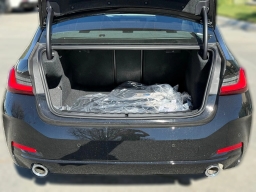 BMW 3 Series 330i NA Sedan 2026