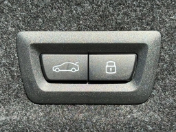 BMW 3 Series 330i NA Sedan 2026