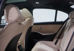 BMW 3 Series 330i NA Sedan 2026