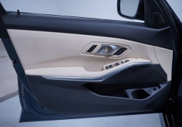 BMW 3 Series 330i NA Sedan 2026