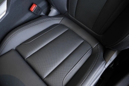 BMW 3 Series 330i NA xDrive Sedan 2026