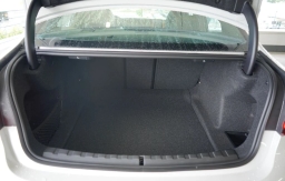 BMW 3 Series 330i NA xDrive Sedan 2026