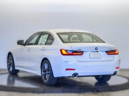 BMW 3 Series 330i NA xDrive Sedan 2026