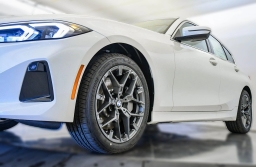 BMW 3 Series 330i NA xDrive Sedan 2026