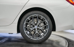 BMW 3 Series 330i NA xDrive Sedan 2026