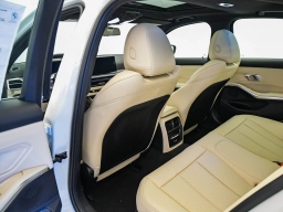 BMW 3 Series 330i NA xDrive Sedan 2026