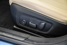 BMW 3 Series 330i NA xDrive Sedan 2026