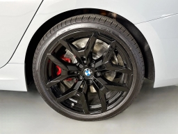 BMW 3 Series 330i NA xDrive Sedan 2026