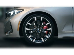 BMW 3 Series 330i NA xDrive Sedan 2026