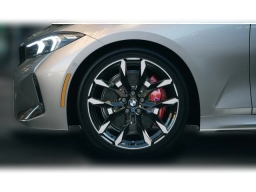 BMW 3 Series 330i NA xDrive Sedan 2026