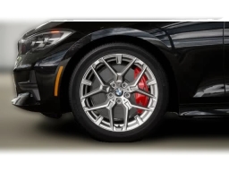 BMW 3 Series 330i NA xDrive Sedan 2026