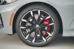 BMW 3 Series 330i NA xDrive Sedan 2026