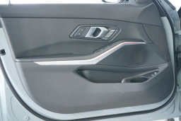 BMW 3 Series 330i NA xDrive Sedan 2026