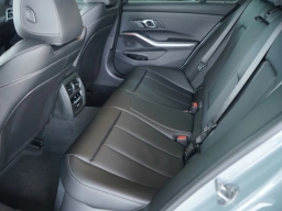 BMW 3 Series 330i NA xDrive Sedan 2026