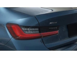 BMW 3 Series 330i NA xDrive Sedan 2026