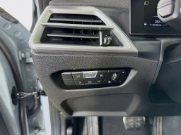 BMW 3 Series 330i NA xDrive Sedan 2026