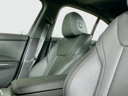 BMW 3 Series 330i NA xDrive Sedan 2026