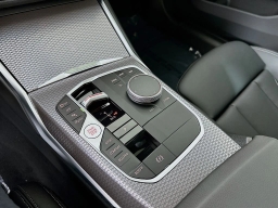 BMW 3 Series 330i NA xDrive Sedan 2026