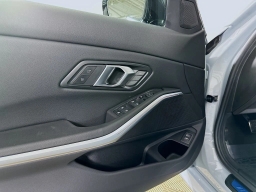 BMW 3 Series 330i NA xDrive Sedan 2026