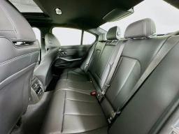 BMW 3 Series 330i NA xDrive Sedan 2026