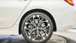 BMW 3 Series 330i NA xDrive Sedan 2026