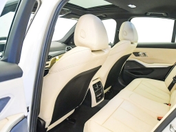 BMW 3 Series 330i NA xDrive Sedan 2026