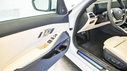 BMW 3 Series 330i NA xDrive Sedan 2026