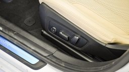 BMW 3 Series 330i NA xDrive Sedan 2026