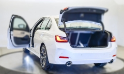 BMW 3 Series 330i NA xDrive Sedan 2026