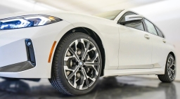 BMW 3 Series 330i NA xDrive Sedan 2026